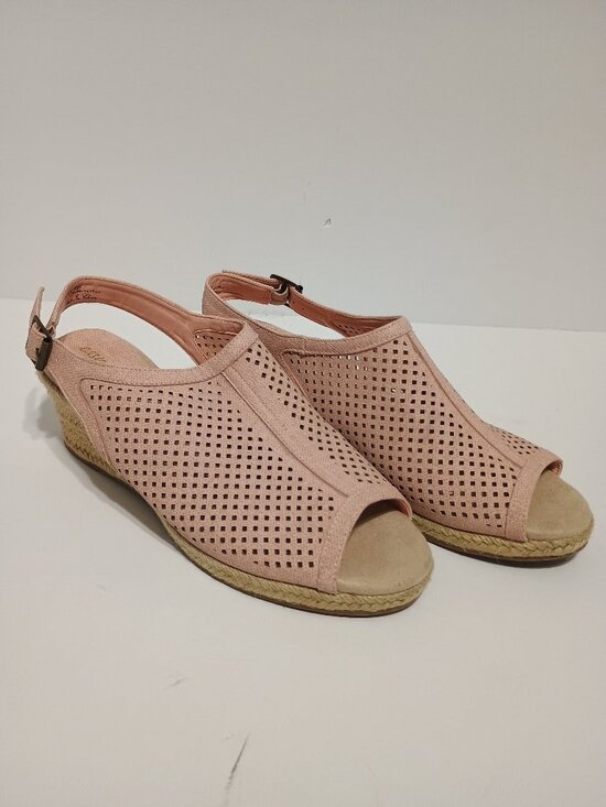 easy street Shoes - Easy Street Stacy Women’s 10N Blush Pink Perforated Espadrille Wedge Sandals